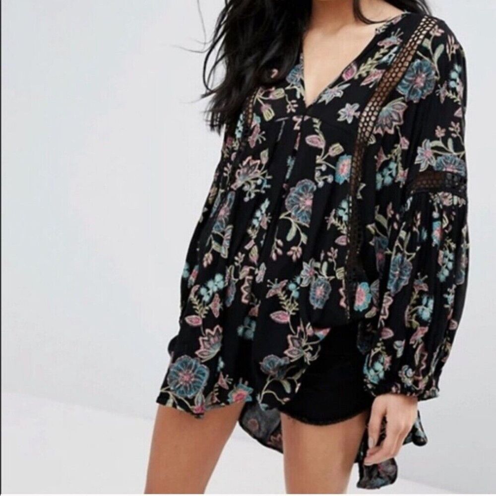 Free People Womens XS Just The Two Of Us Black Boho Tunic Peasant Floral Top